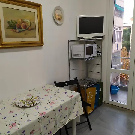 Grande Casa Vicina Al Centro Daire *